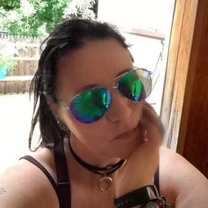 Meet your Posher, Connie